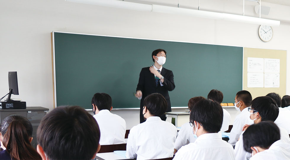 高大連携事業　総合経営学部講義の実施