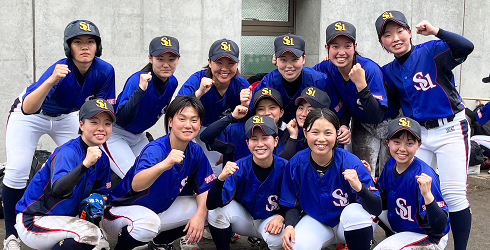 女子硬式野球部　初勝利！